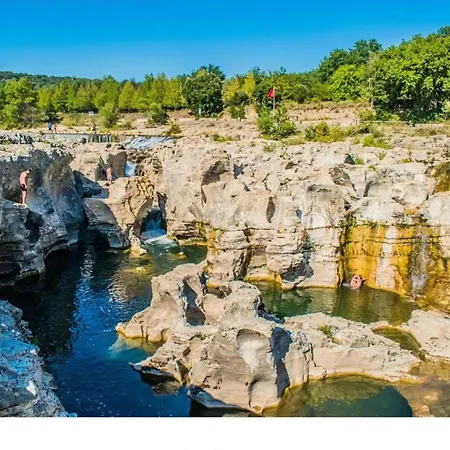 Maison Charmante A Avec Acces A Piscine Partagee *